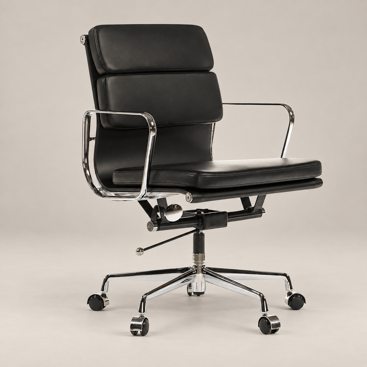 Eames Low Back Soft Pad Bureaustoel EA217 - Zwart
