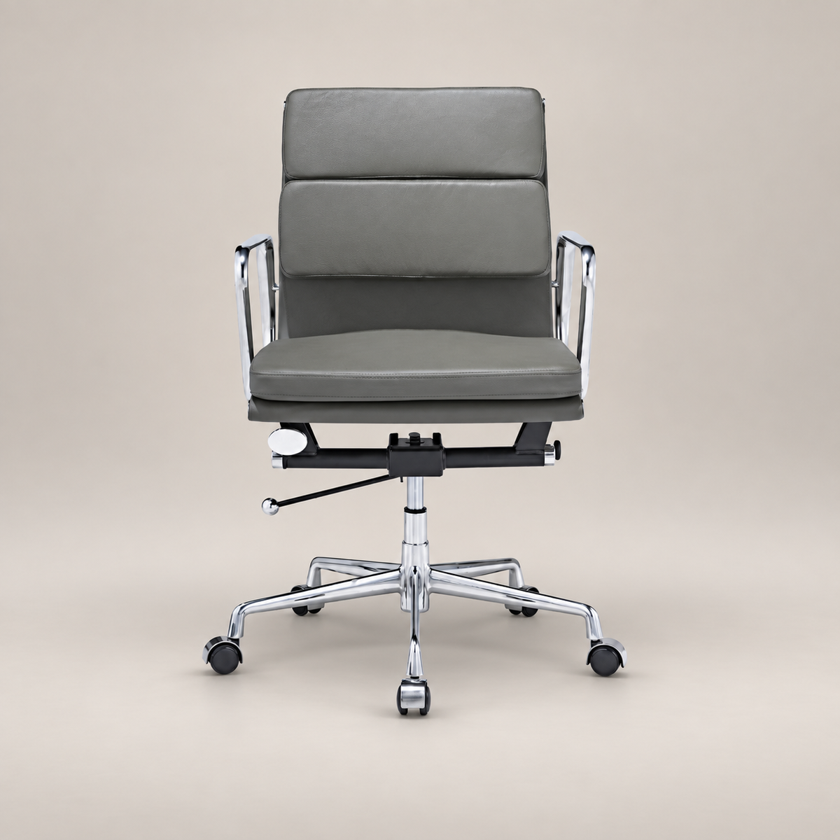 Eames Bürostuhl mit niedrigem Rücken und weicher Polsterung EA217 - Dunkelgrau