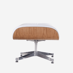 Door Charles Eames geïnspireerde loungestoel en voetenbank - Essenhout | Wit leer
