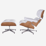 Door Charles Eames geïnspireerde loungestoel en voetenbank - Essenhout | Wit leer