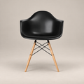Eames Esszimmer-Seitenstuhl mit Armlehne - DAW | Schwarz